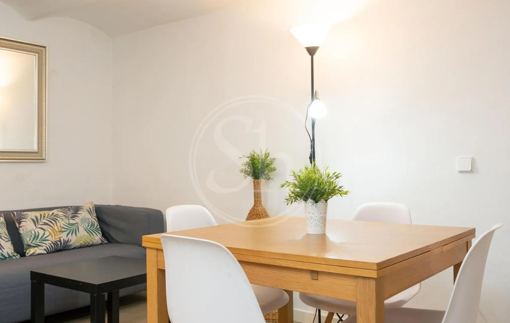 Apartamento En Villarroel Barcelona 0*,  Spanien